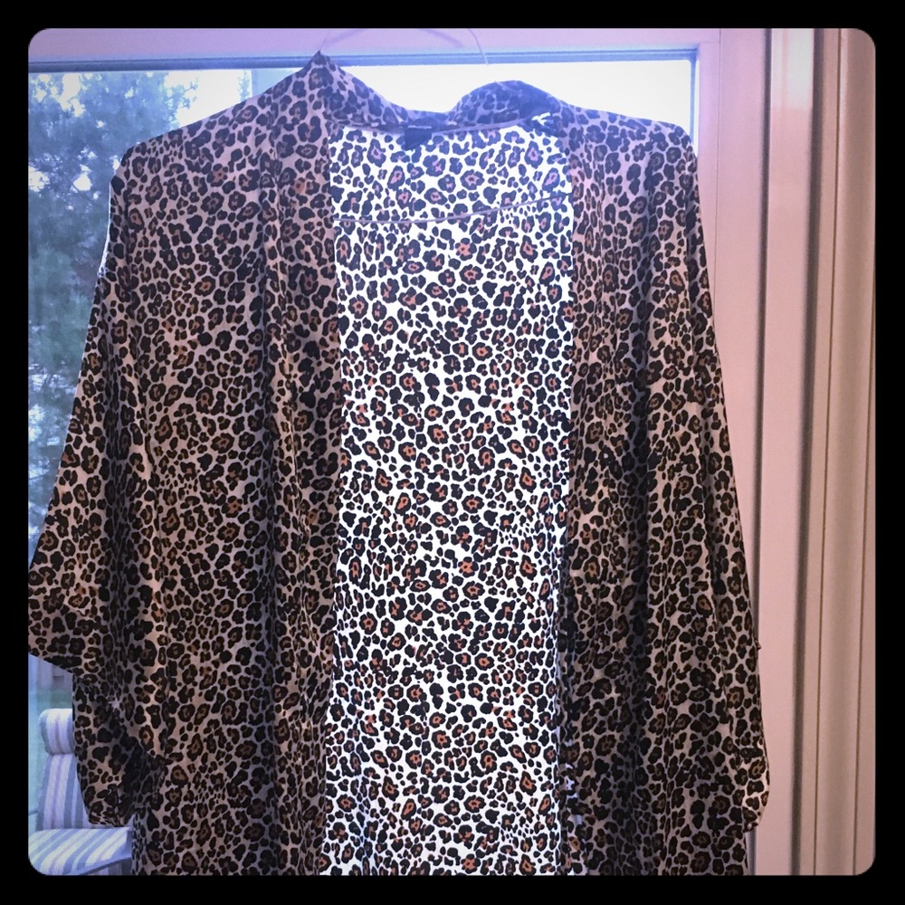 Victoria Secret beauty kimono ♥️ Fits M/L!